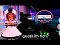 I dressed rich Vs poor to see how people would treat me in royale high..