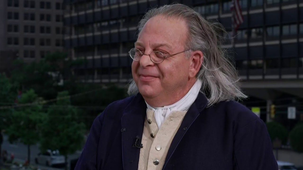 Tom Llamas talks speaks with 'Ben Franklin' about America's 250th anniversary