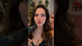 Famous Lydia Violet in front Wealth