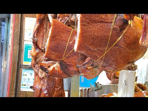 Crispy#RoastedPig #RoastedDuck ，#RoastGoose，Roasted#Suckling-pig #StreetFood #hongkongstreetfood