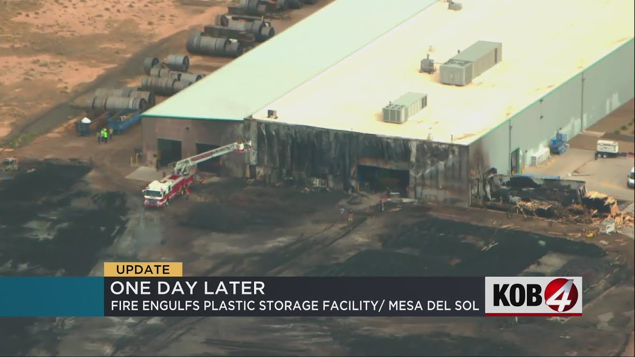 Crews contain fire at plastic storage facility in Mesa Del Sol - YouTube