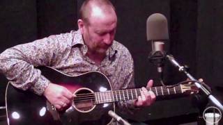 Video thumbnail of "Colin Hay "Send Somebody" Live at KDHX 5/04/11 (HD)"