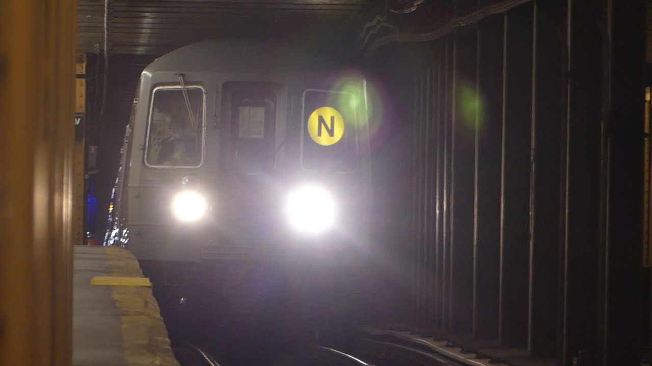 BMT Brighton Line: R46 N & Q Trains & R68 N Train at 7th Ave-Flatbush ...