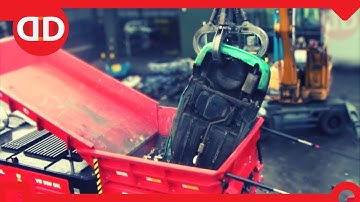 Shredding ASMR Reverse Video🙉 Save me from the GIANT Shredding machine #oddlens #shredding