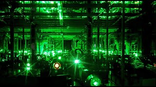 光を撮る　「レーザーで未来を切り開く」関西光科学研究所
