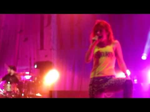 PARAMORE "Pressure" 5.7 Moline