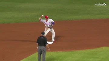 PHI@ATL: Galvis starts double play with diving stop