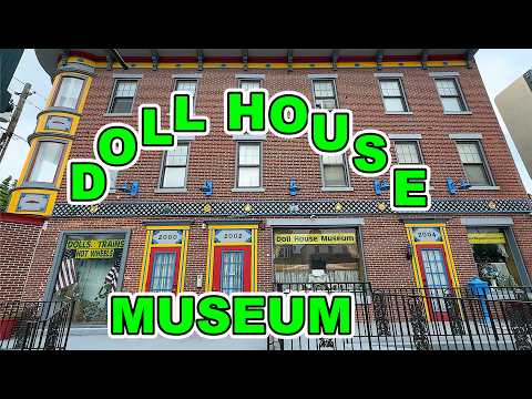 The Doll House Museum With Thousands of Dolls / Barbies in Pennsylvania