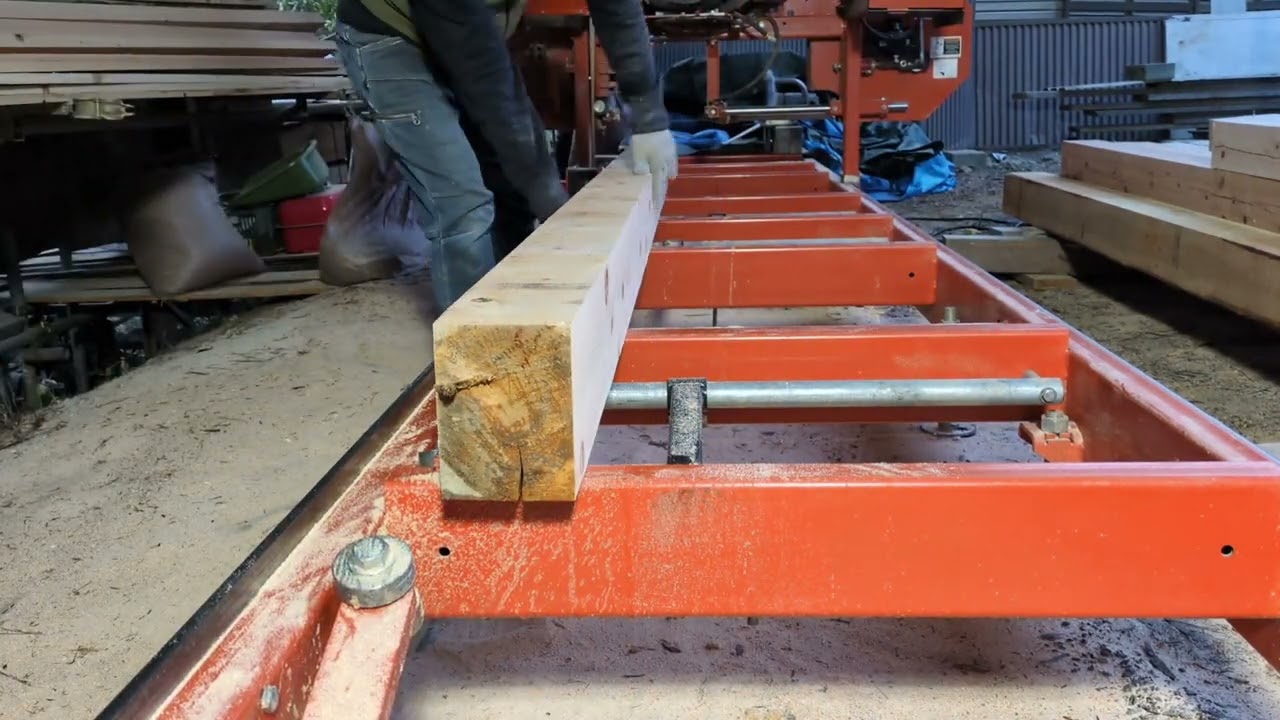 第66回製材の基本【柱の修正挽き】105mm角用は110mm角に製材しています。　#製材の基本　#製材　　#ときがわ町