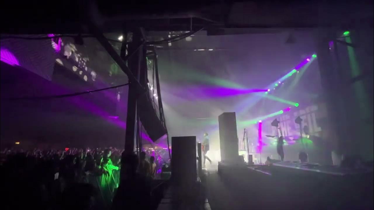 Caraphernila Live Pierce the Veil (Dallas) YouTube