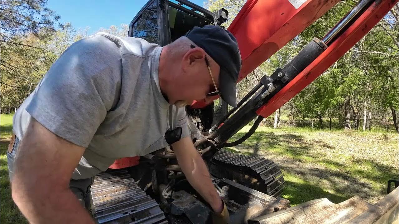 Greasing the Kubota KX040 YouTube
