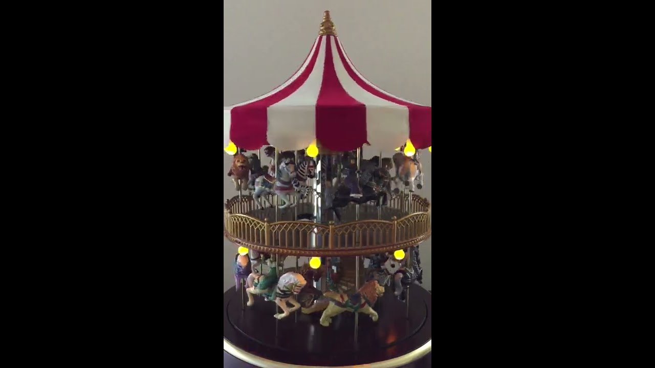 Relaxing Carousel Christmas Music