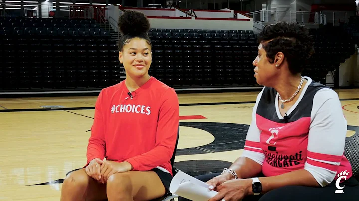 Cincinnati Women's Basketball: Courtside with Coac...