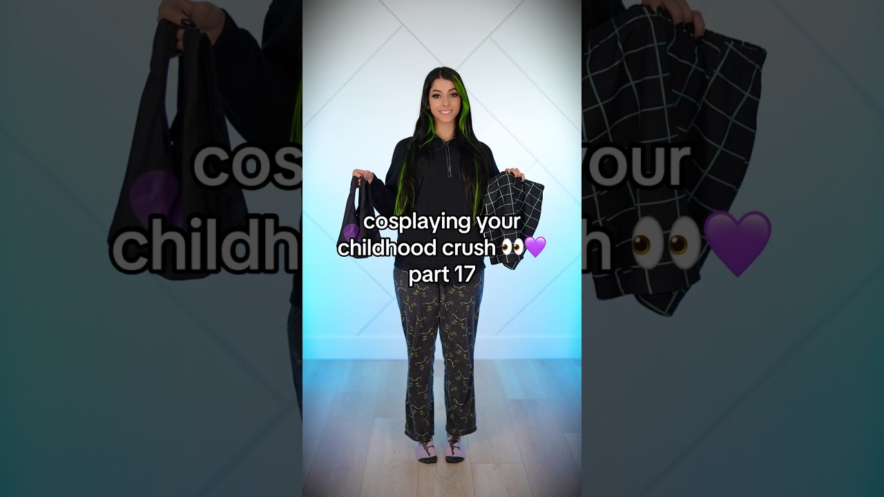 am I right? 💜 #trending #gothclub #cosplay #foryou #halloween #helpmemakethismakesense #emo }alt