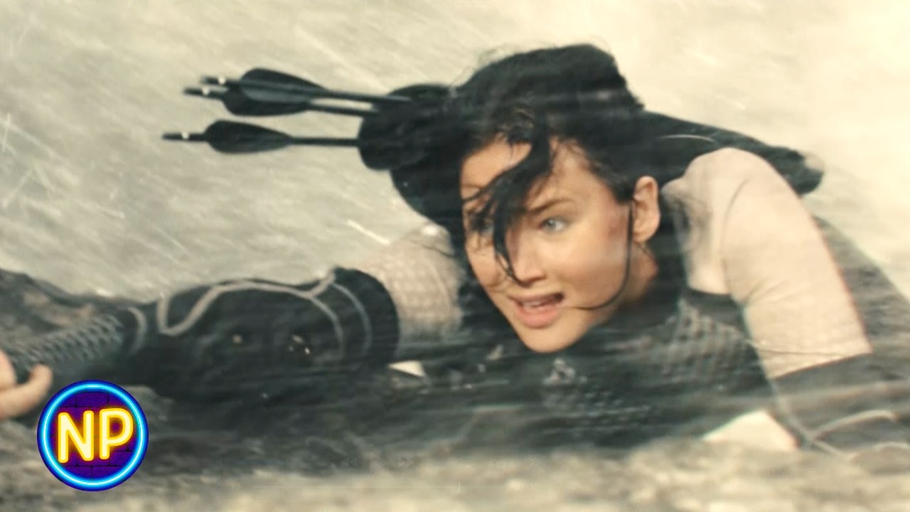 The Careers Ambush Katniss and Company | The Hunger Games: Catching Fire