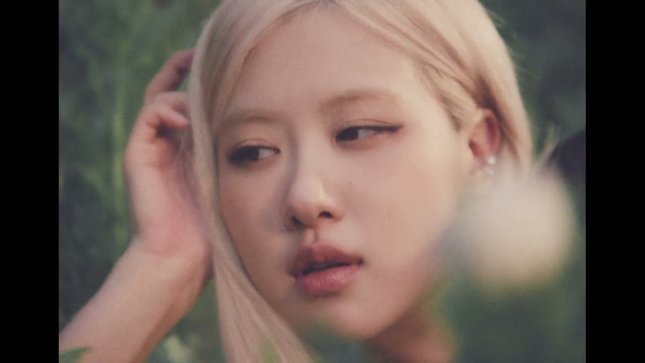 PUMA x ROSÉ collection 16s