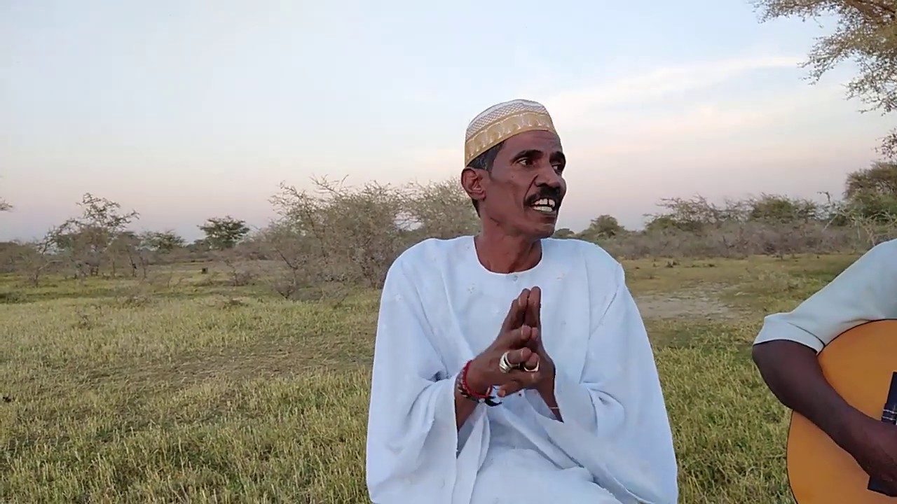 عبد المنعم أب سم - حاجة فيك