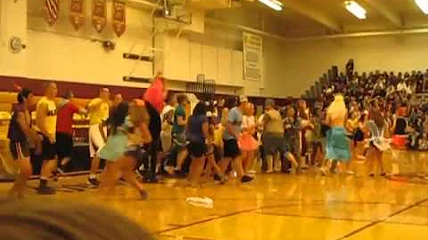 Milwaukie High School Lip sync 2010-2011 (Seniors)