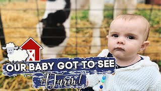 WE TOOK OUR BABY TO A PUMPKIN PATCH 🎃