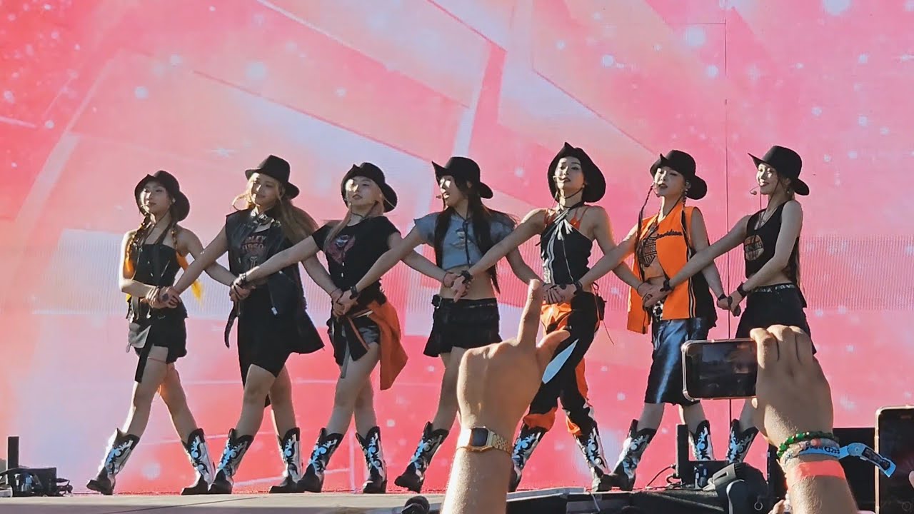 XG - MASCARA + GRL GVNG @ HITCLA | FANCAM (WARNING: YELLING MY ASS OFF 🔊)