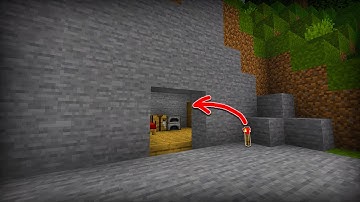 How to Make a Hidden Door in Minecraft 1.20+ EASY! :)