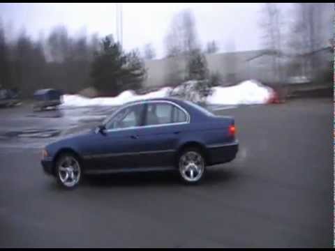 j-turn-with-bmw-528.avi