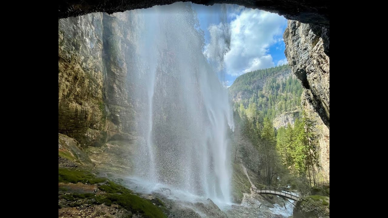Klettersteig via Ferrata Preore mit zahlreichen Kunstwerken in Südtirol / Trentino