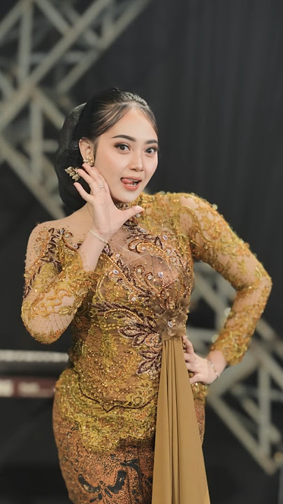 Download lagu Ayang Ayang Silvi Kumalasari feat berkah talenta #silvikumalasari #berkahtalenta #dangdutkoplo #fyp