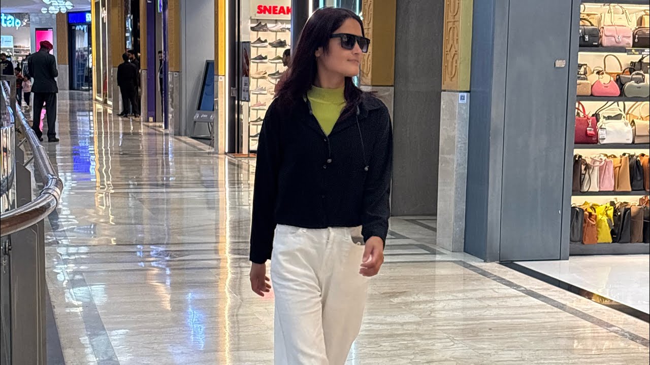 Mall of Dehradun didi ke sath @priyankachamoligadwal1288 Aaj salaqui gyi #dehradun 