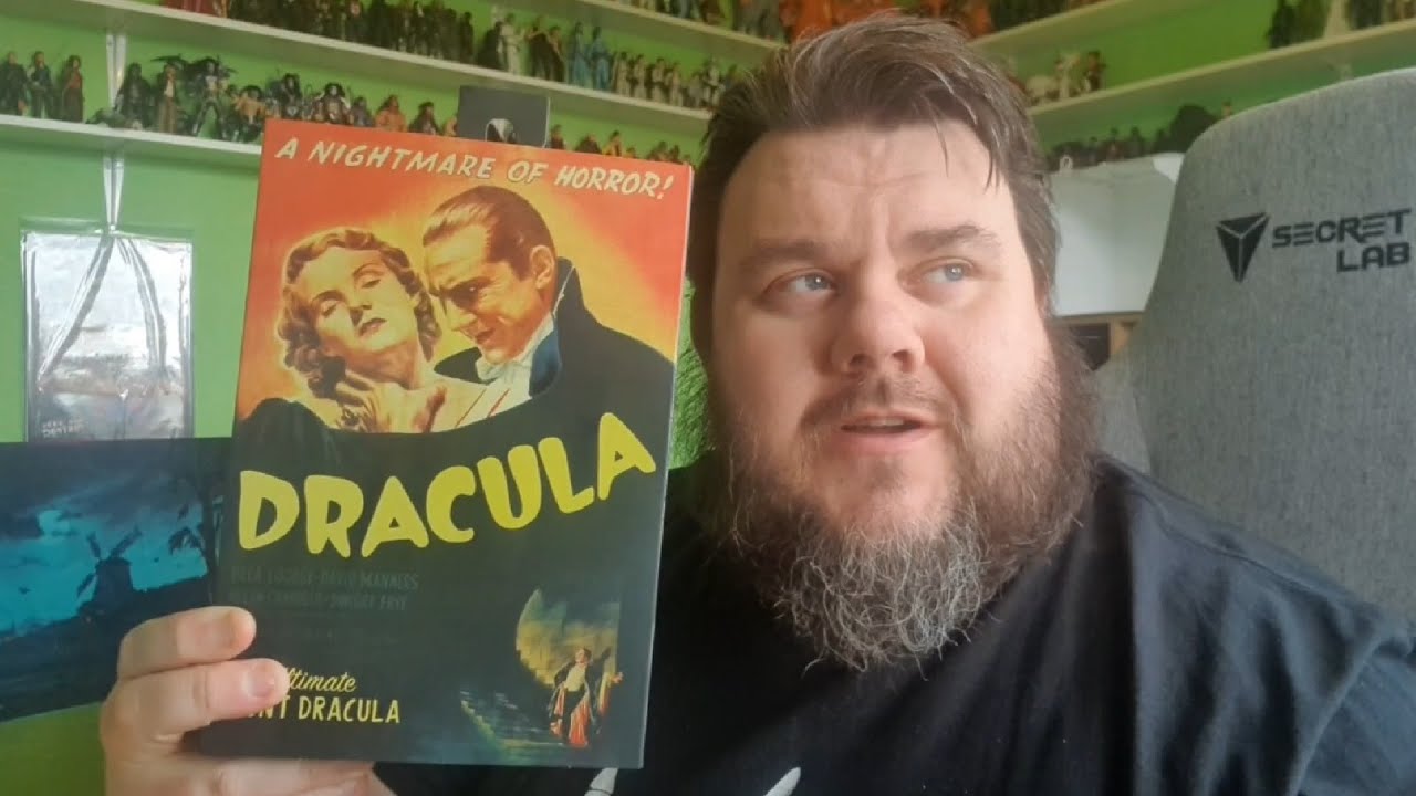 NECA Universal Monsters Ultimate Dracula Carfax Abbey Action Figure ...