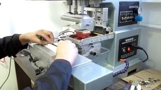 Печать ручек методом тампопечати.