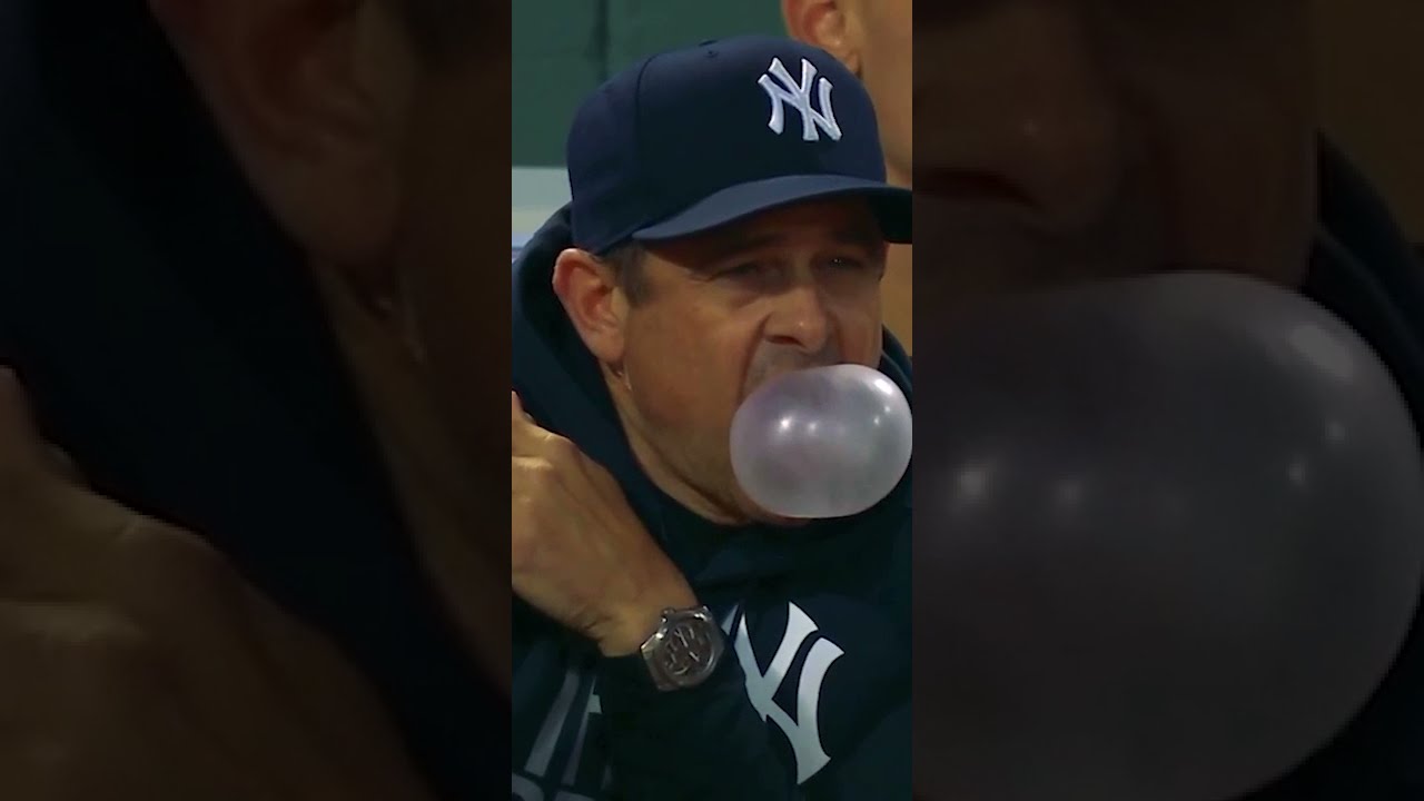 Aaron Boone with a big ass bubble. #Shorts #Yankees #NewYorkYankees
