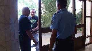 -- video: Mugurel Manea, redactor ”Adevărul” / ”Adevărul de Slatina”;
-- material video atașat articolului ”Poliţista Melania Renghea, scandal monstru cu soţul la Tribunalul Olt”, publicat 15 sept. 20