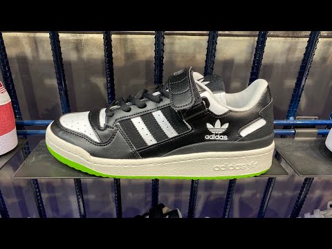 Adidas Forum Low (Core Black/Core Black/Off White) - Style