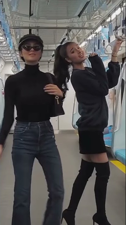 dua bidadari , Amanda rawles dan caltlin halderman