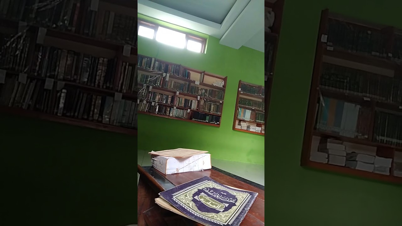 ( قوله ومثل ذي إرادة) ومثل القدرة إرادة فاسم الإشارة عائد للقدرة فالمعنى أن إرادته تعالى مثل قدرته ف