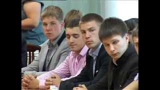 «Новости 19:32» 22 мая(Главные темы выпуска: -- 20 мая в Российской академии народного хозяйства и госслужбы прошел День Законодате..., 2013-05-23T12:05:45.000Z)