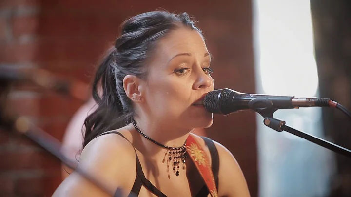Livin on a Prayer - Bon Jovi - Cover - Chrissie an...