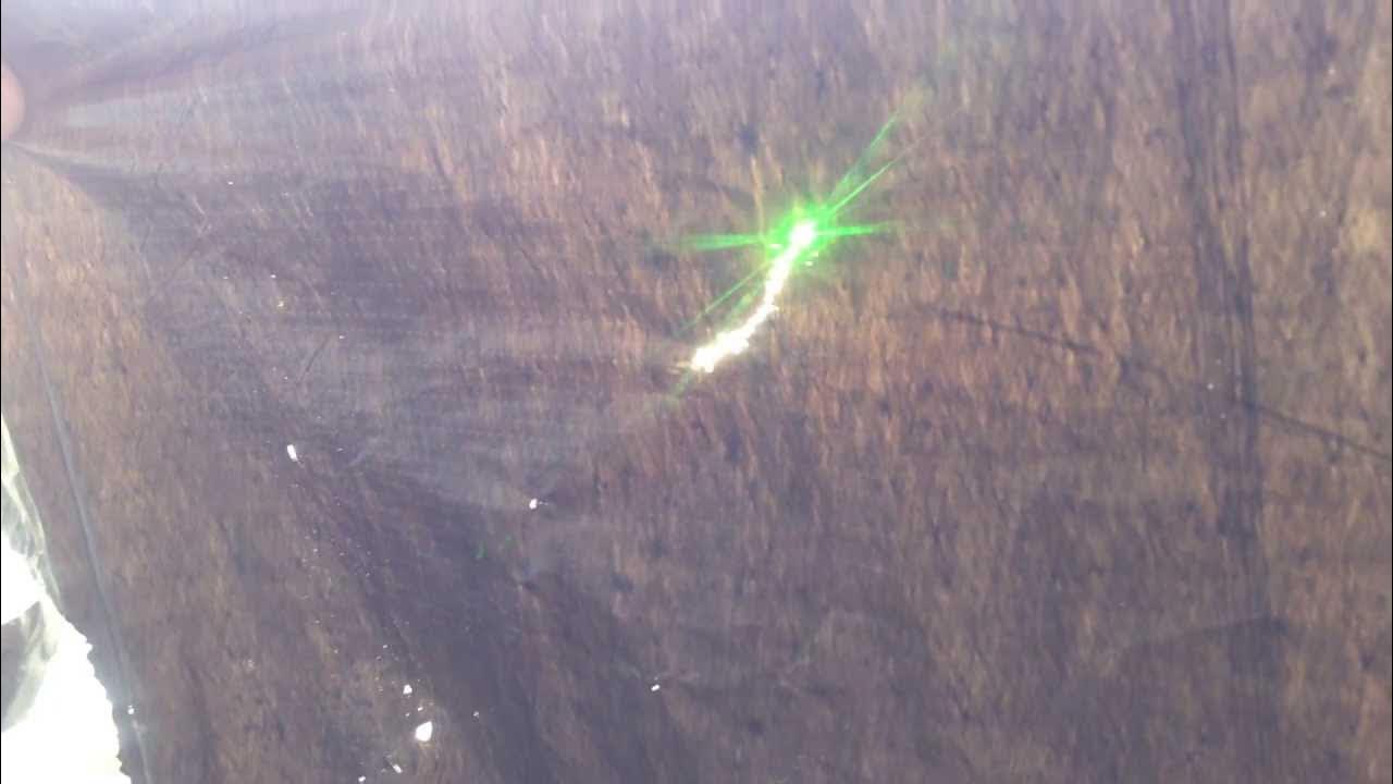 tesofa zeleny laser pointer 303 YouTube