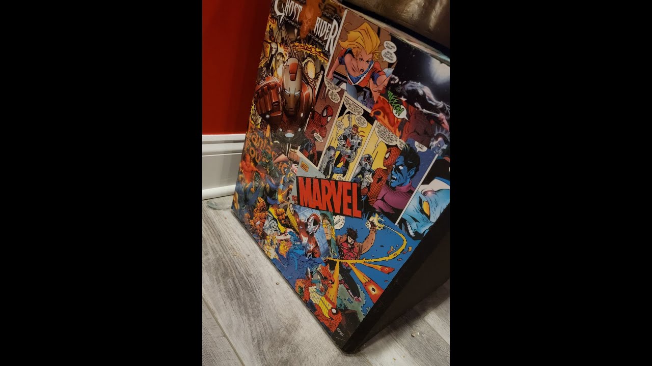 Decorate something with comics