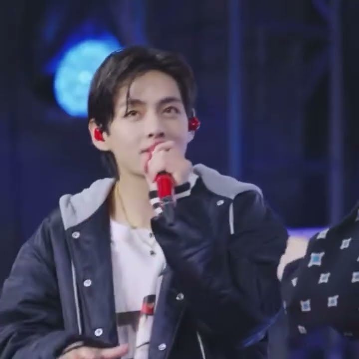 Vmin singing 'Friends' live tgt #bts #v #jimin #vmin #vminsoulmates