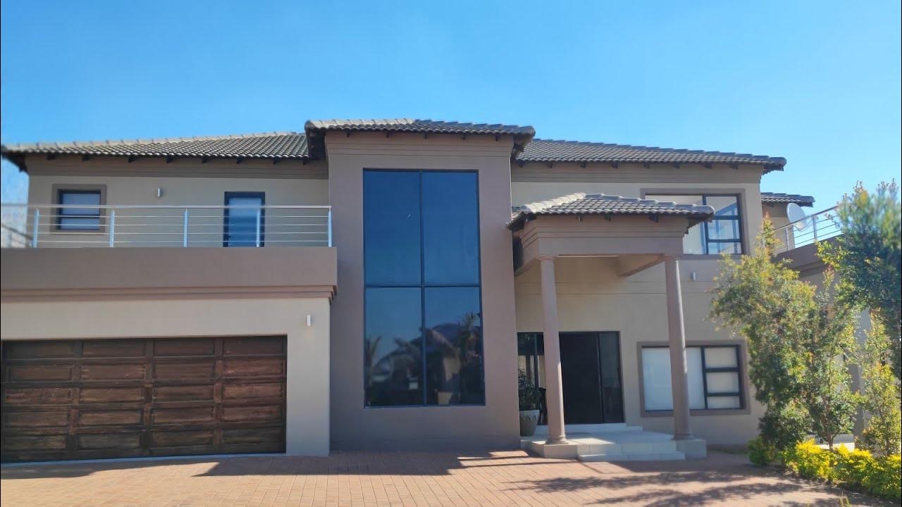 Fit for a King, 5 Bed Mansion Blue Valley Golf Estate, Centurion, JHB