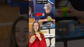 Il Nuovo Record Mondiale di Cubi di Rubik di 2.76 secondi è IMBATTIBILE