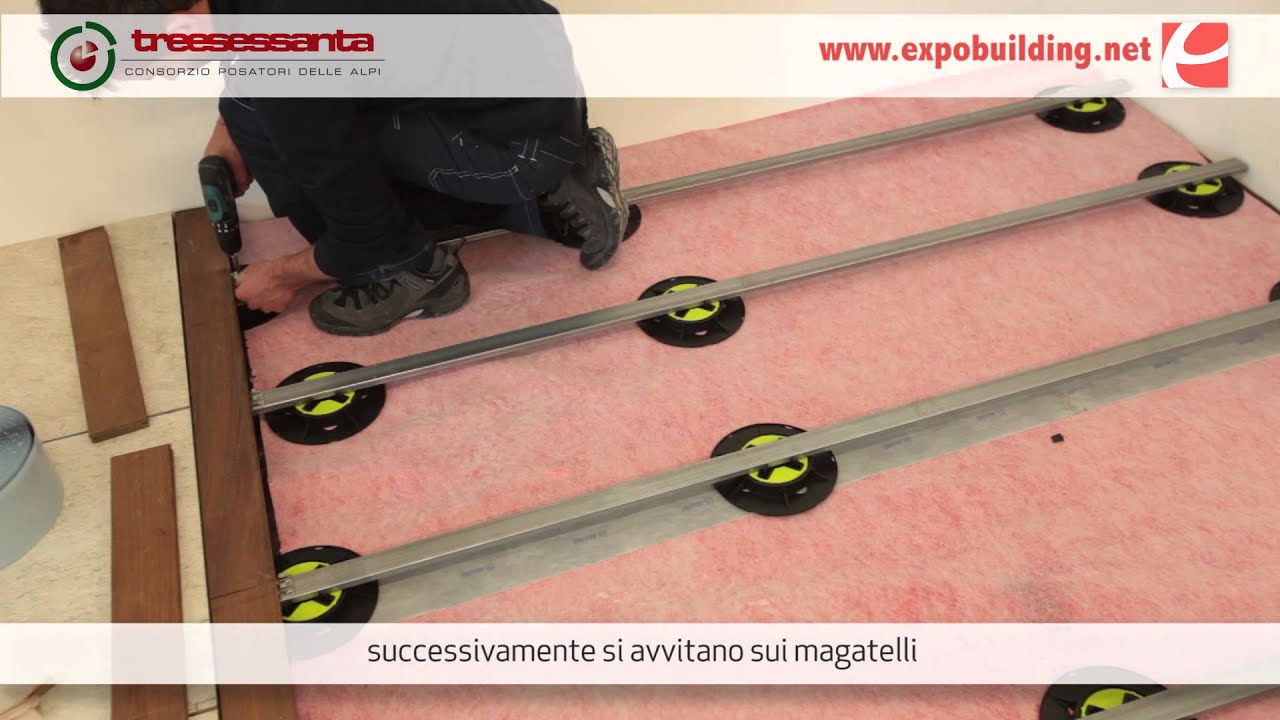 Come si posa decking in legno da esterni youtube Come posare un pavimento in legno