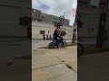 ABD'de bir arazi motosikleti sürücüsü, akrobatik hareketler denerken elektrik tellerine çarpıp düştü