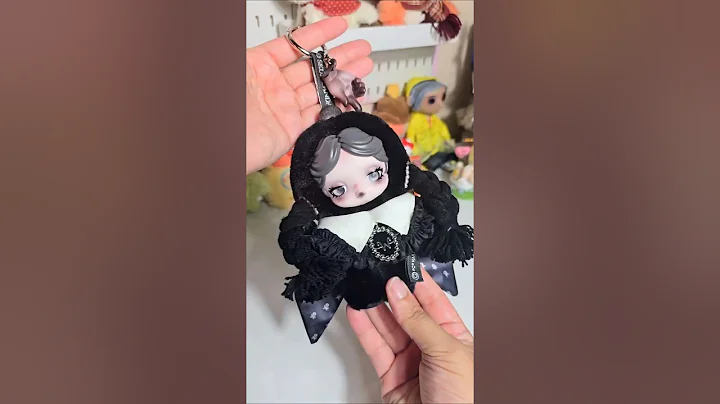 🩶 US EXCLUSIVE SKULLPANDA X WEDNESDAY pendant 🖤.#unboxing #SKULLPANDA #POPMART #WEDNESDAY #netflix