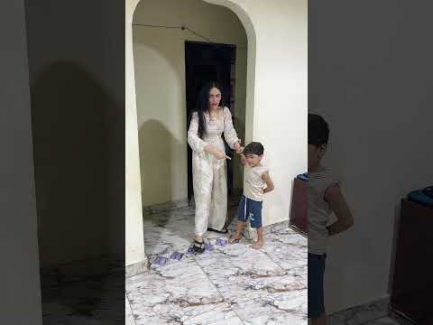 و أنا بلبس اخويا في المصيبه