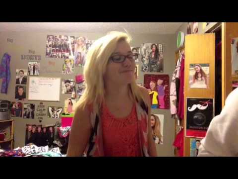 Reverse Video | Ain't It Fun- Paramore