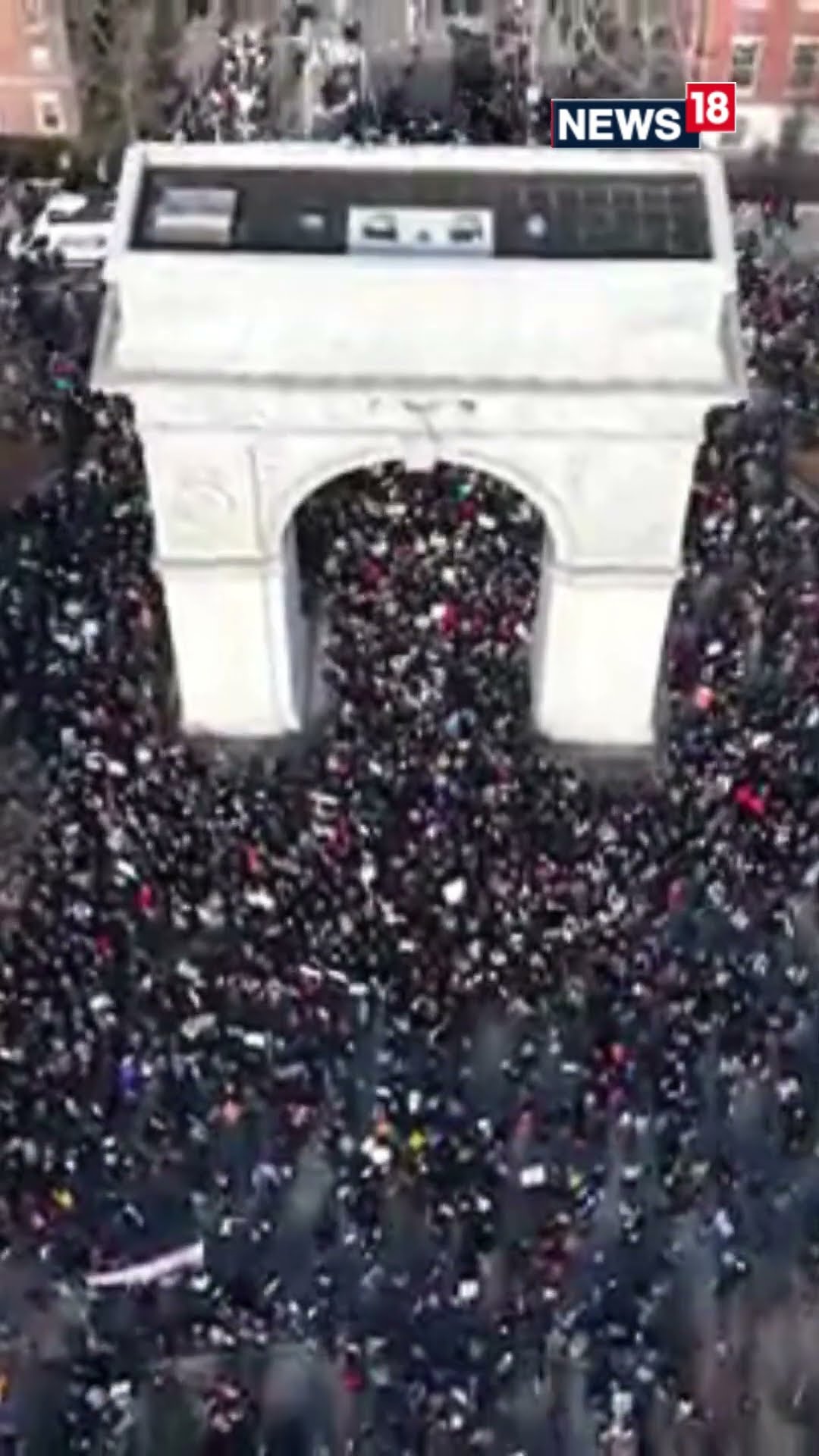 Demonstrators Defy Trump in Union Square | #trumpnews | N18S