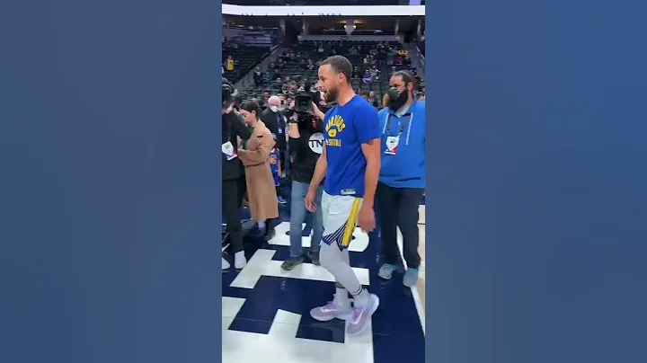 Steph Curry Makes Young Fan's Day 💙💛